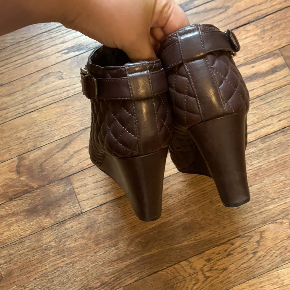 Vince Camuto Loore Quilted Leather Booties - Picture 5 of 7